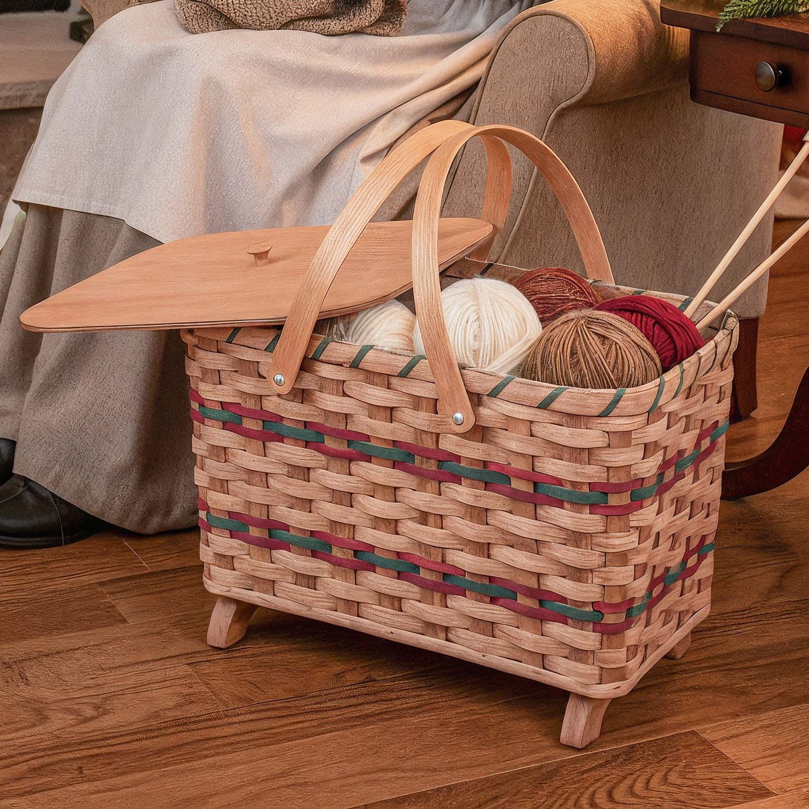 Homestead Knitting Basket | Amish Yarn & Project Storage with Lid & Legs - Image 4