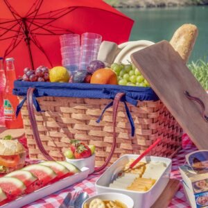 Alternative view of Traditional Picnic Basket | Classic Amish Woven Wicker Basket